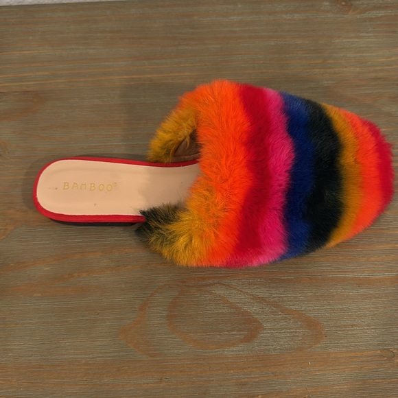 Bamboo multicolored rainbow furry (vegan) hard bottomed slides/mules size 10 - Picture 3 of 11